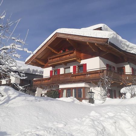 Haus Erika Apartment Brixen im Thale Luaran gambar